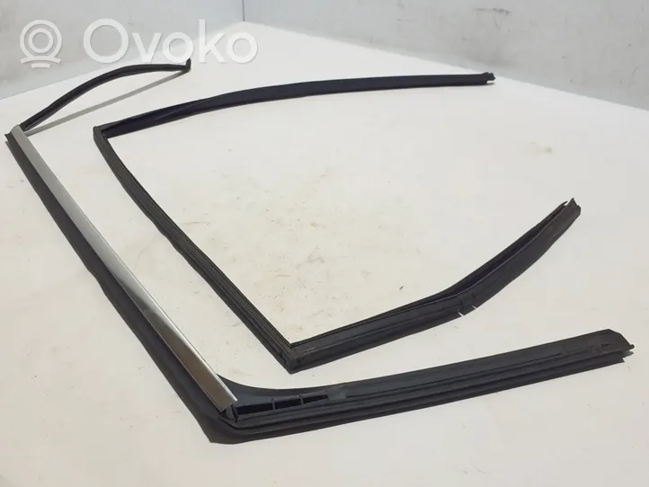 Volvo XC70 Rear door trim (molding) 31301879