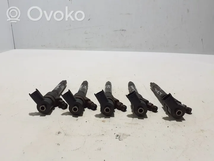 Volvo XC70 Fuel injector 30777526