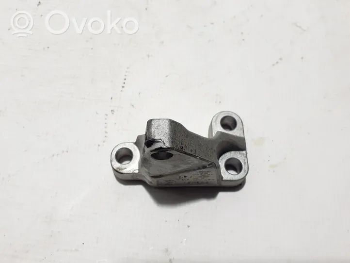 BMW 5 G30 G31 Supporto della pompa del carburante 8511628