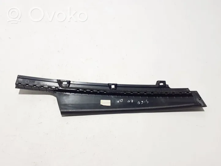 Volvo S60 Moulures des vitres de la porte avant 32257390