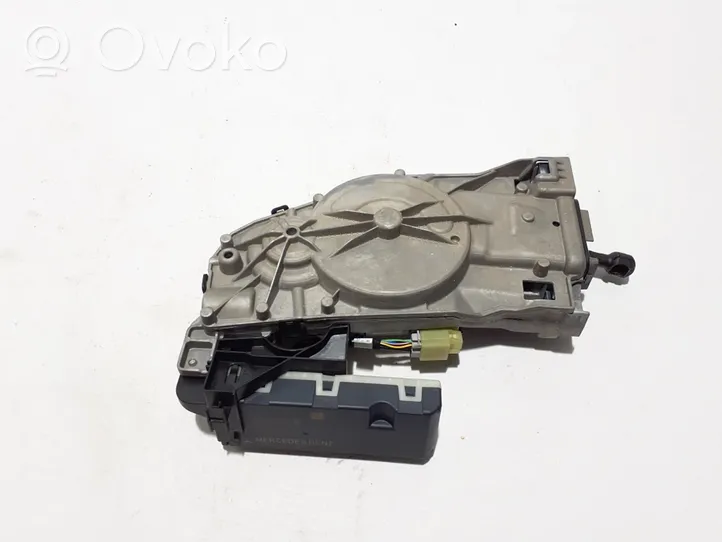 Mercedes-Benz EQC Takaluukun/tavaratilan luukun nostomoottori A0999064703