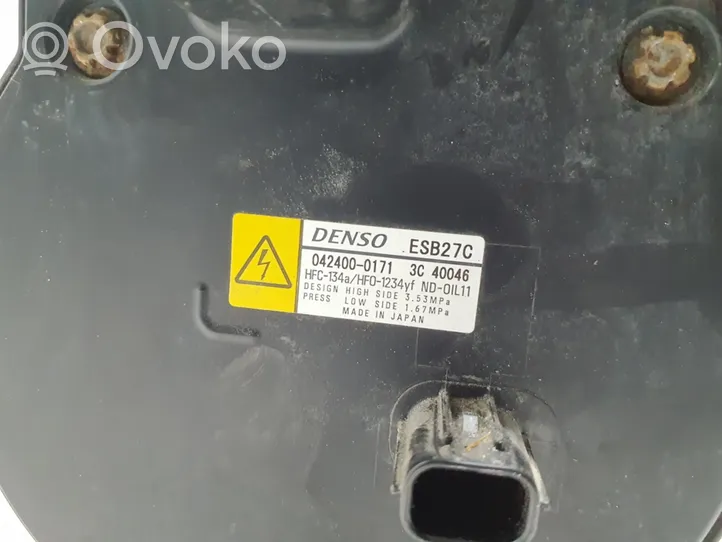 Toyota RAV 4 (XA50) Klimakompressor Pumpe 8837033040