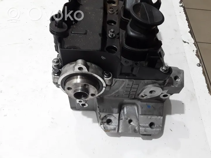 Volvo XC70 Engine head 31430112