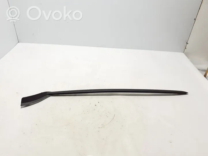 Volvo XC40 Windshield trim 31448940