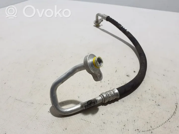 Volvo XC40 Air conditioning (A/C) pipe/hose 31694880