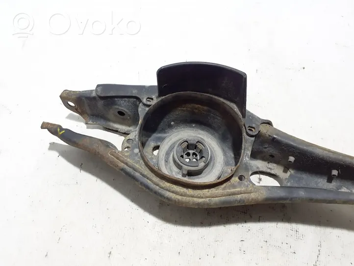 Skoda Octavia Mk3 (5E) Triangle bras de suspension supérieur arrière 5Q0505311D