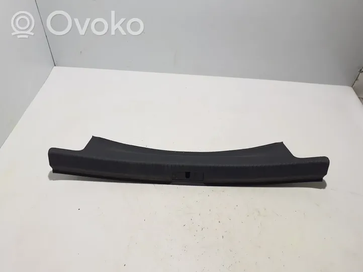 Volkswagen Golf VII Osłona pasa bagażnika 5G6863459R