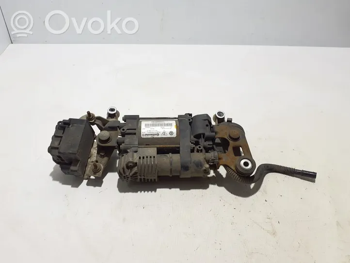 Volkswagen Touareg II Compressore/pompa sospensioni pneumatiche 7P0616006E