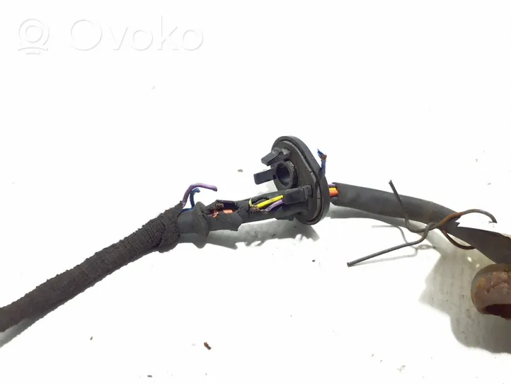 Volkswagen Touareg II Jambe de force de hayon 7P6827851E