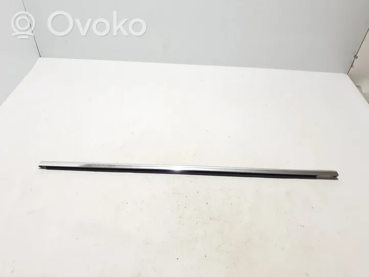 Volkswagen Touareg II Rear door trim (molding) 7P0838476