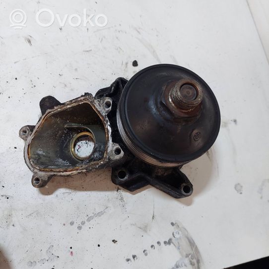 BMW 5 E39 Pompe de circulation d'eau 74775810