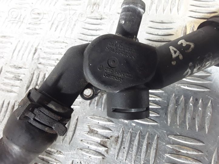 Audi A3 S3 8L Boîtier de thermostat / thermostat 06A121133D