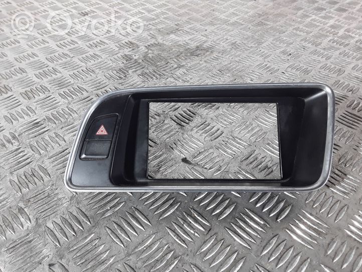 Audi Q5 SQ5 Panelės apdailos skydas (centrinis) 8R2857186