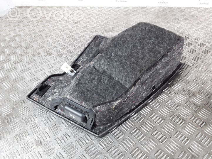 Audi Q5 SQ5 Dolny panel schowka koła zapasowego 