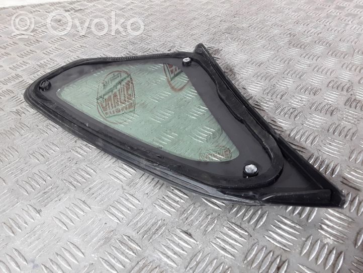 Toyota RAV 4 (XA50) Fenêtre latérale avant / vitre triangulaire 43R005834