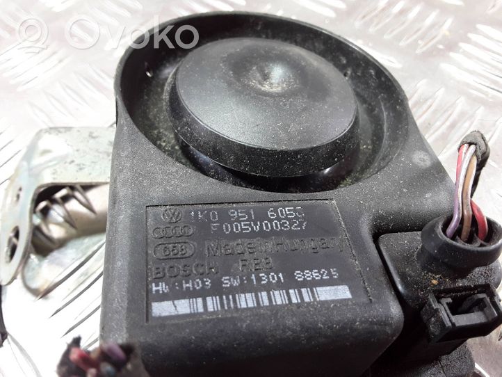 Volkswagen Golf VI Alarm system siren 1K0951605C