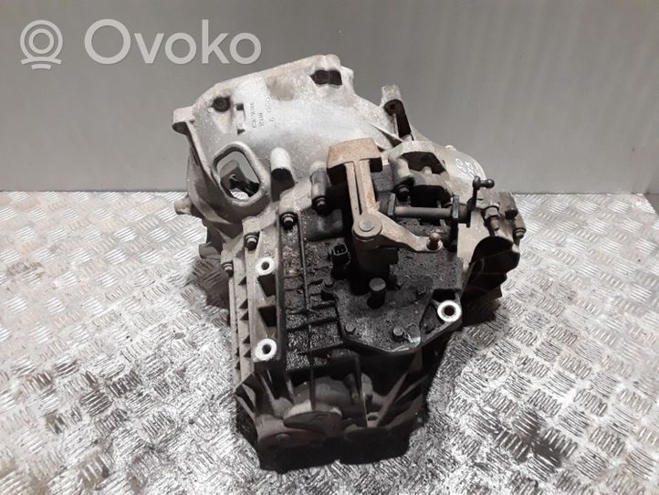 Volvo V50 Manualna 5-biegowa skrzynia biegów IS7R7F096