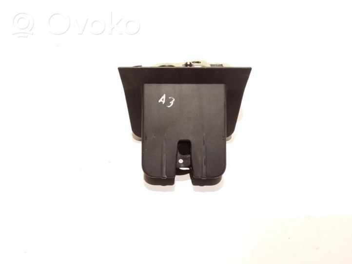 Audi A3 S3 8V Blocco/chiusura/serratura del portellone posteriore/bagagliaio 8R0827505