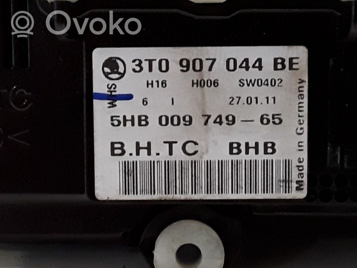 Skoda Octavia Mk2 (1Z) Panel klimatyzacji 3T0907044BE