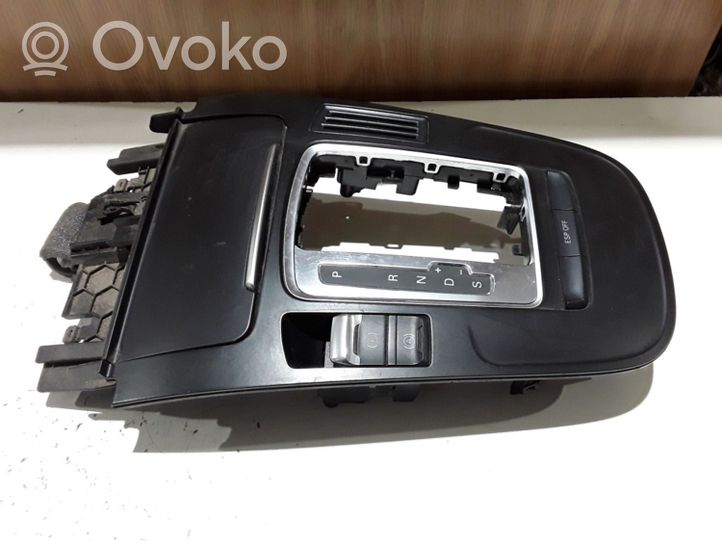 Audi A4 S4 B8 8K Vaihteenvalitsimen kehys verhoilu muovia 8K0864261