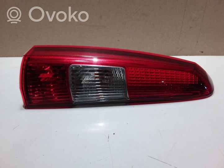 Volvo V70 Aizmugurējais lukturis virsbūvē 9154493