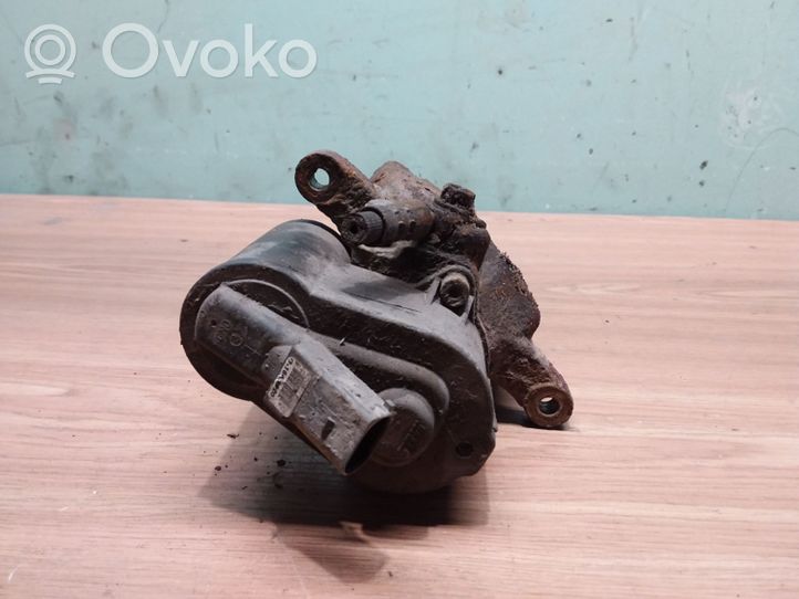 Volkswagen PASSAT B7 Rear brake caliper 