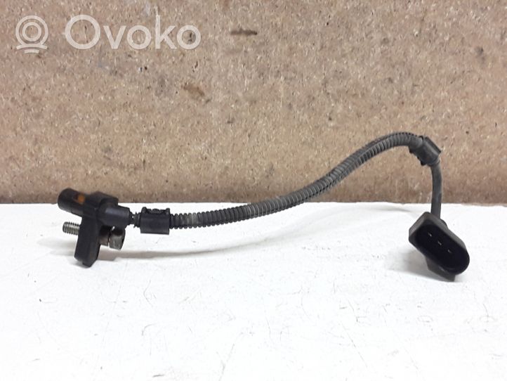 Volkswagen Touran I Czujnik położenia wału korbowego 0261210251