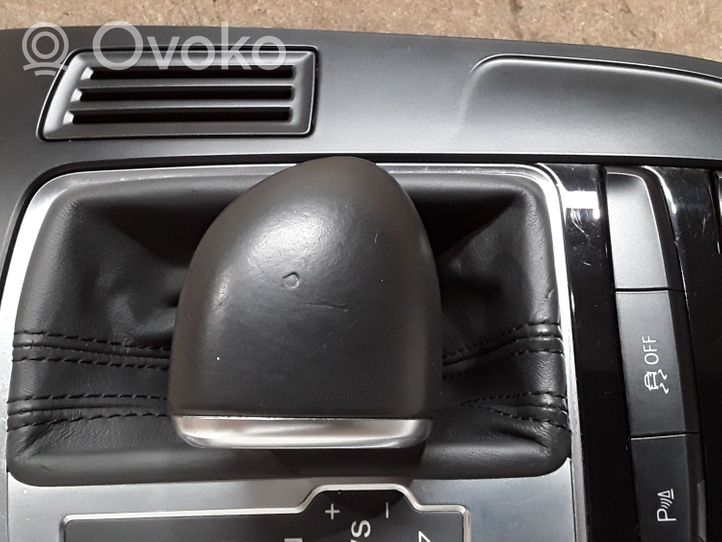 Audi A4 S4 B8 8K Vaihteenvalitsimen kehys verhoilu muovia 8K0864261F