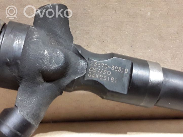 Toyota Hiace (H200) Injecteur de carburant 2367030310