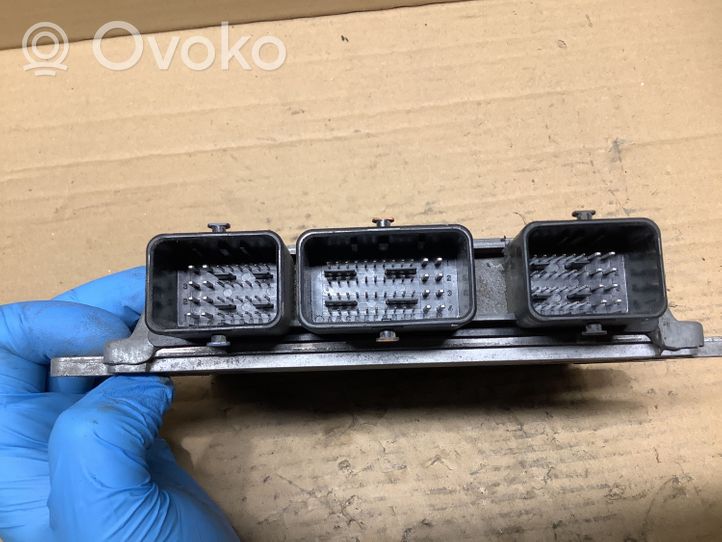 Nissan Qashqai Sterownik / Moduł ECU MEC951150