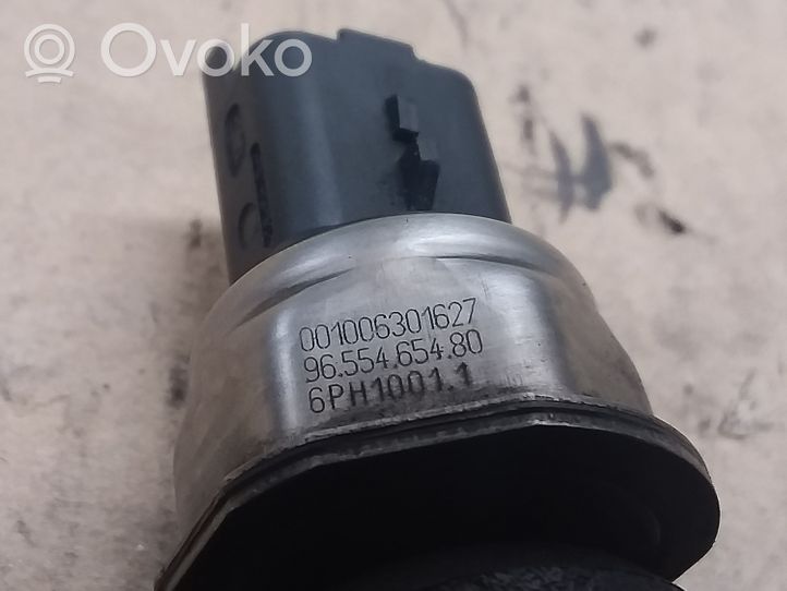 Volvo V50 Fuel pressure regulator 96545962680