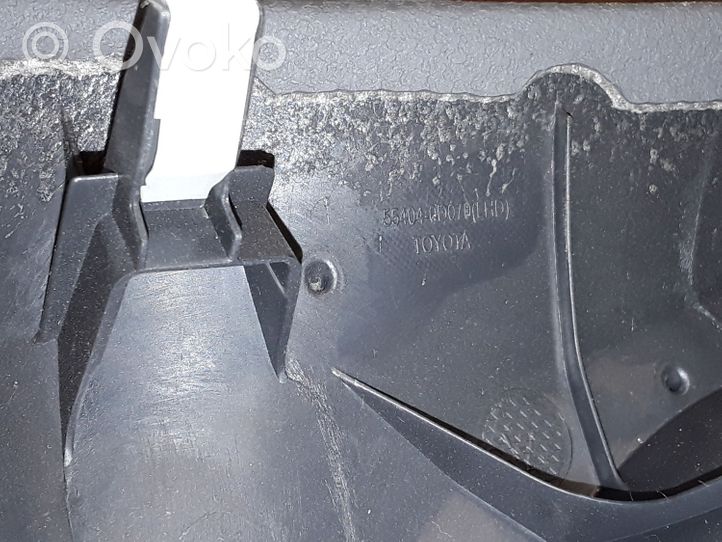 Toyota Yaris Moldura protectora de la rejilla de ventilación lateral del panel 554040D070