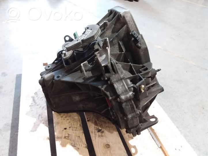 Nissan Qashqai Scatola del cambio manuale a 6 velocità 610186