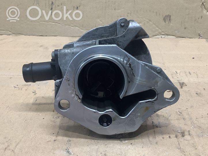 Nissan Qashqai Alipainepumppu 8200577807