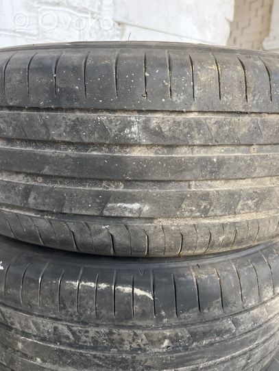 Volvo XC60 R18 summer tire 23560R18