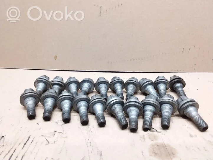 Peugeot 508 Nuts/bolts 