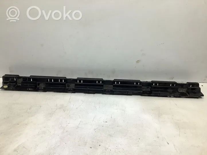 BMW 5 F10 F11 Sill supporting ledge 7184777