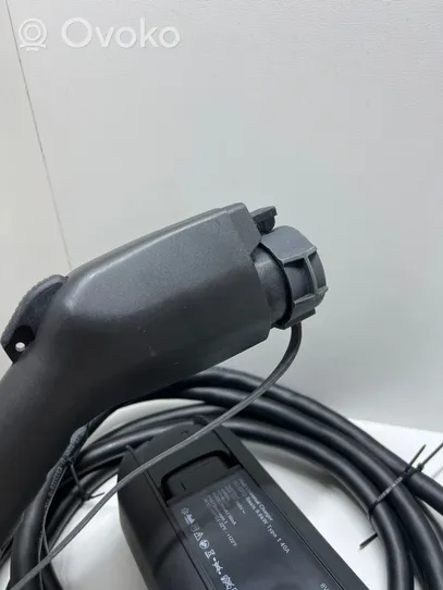 Audi E-tron GT Kabel do ładowania samochodu elektrycznego 8V4971675BB