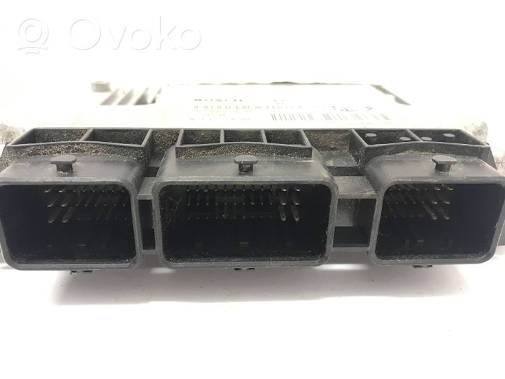 Peugeot 207 Engine control unit/module 0281013868