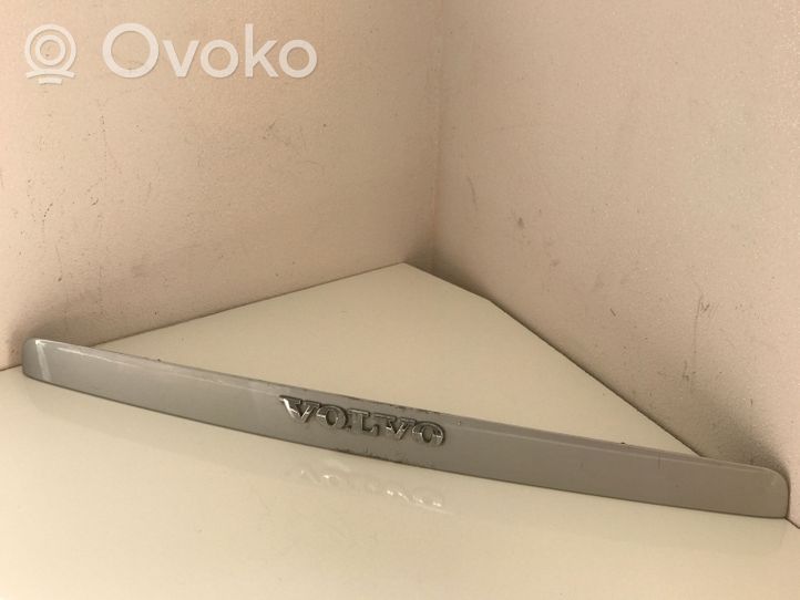 Volvo V50 Takaluukun rekisterikilven valon palkki 30699682
