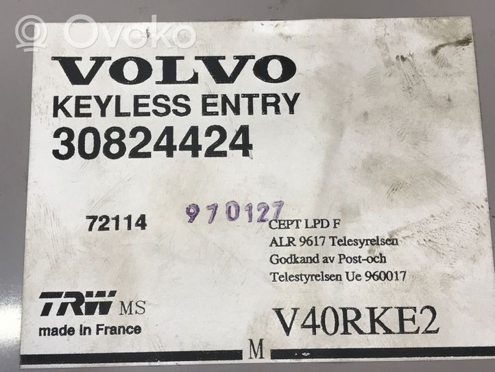 Volvo S40, V40 Oven keskuslukituksen ohjausyksikön moduuli 30824424