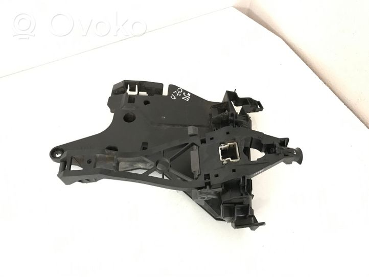 Volvo V70 Rear door exterior handle/bracket 08663909