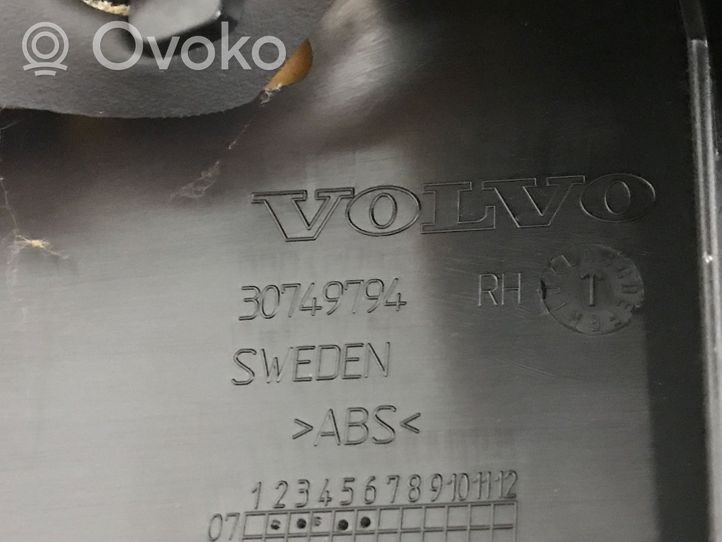 Volvo V70 Takaistuin 30749794