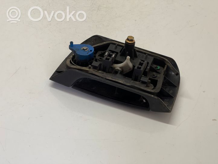 Nissan Kubistar Griff Taster Öffner Heckklappe Kofferraumdeckel 7700303588