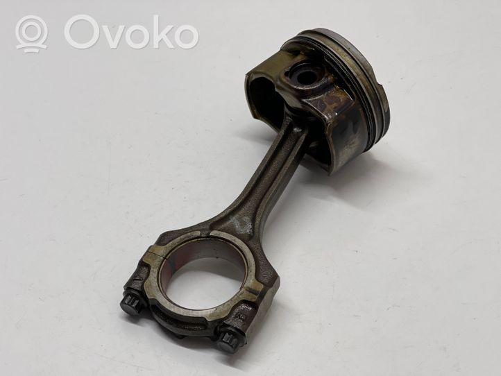 Hyundai Veloster Piston avec bielle 104PC30