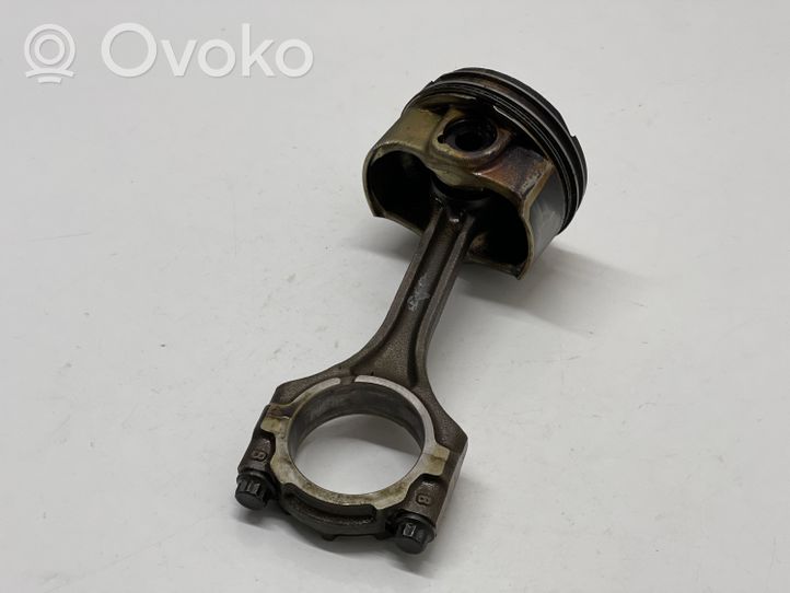 Hyundai Veloster Piston avec bielle 104PC30