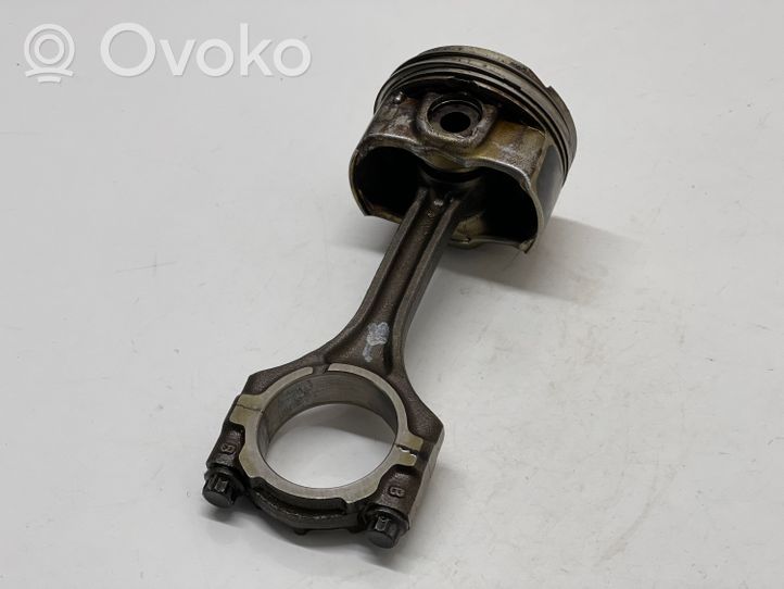 Hyundai Veloster Piston avec bielle 104PC30