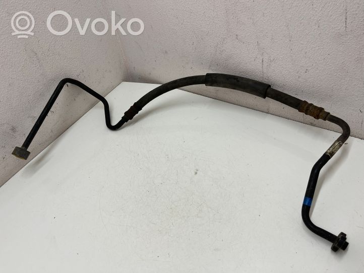 Volvo XC70 Air conditioning (A/C) pipe/hose 08687569
