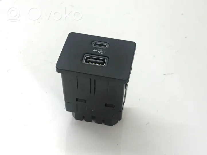 Ford Focus Connecteur/prise USB LB5T14F014CC