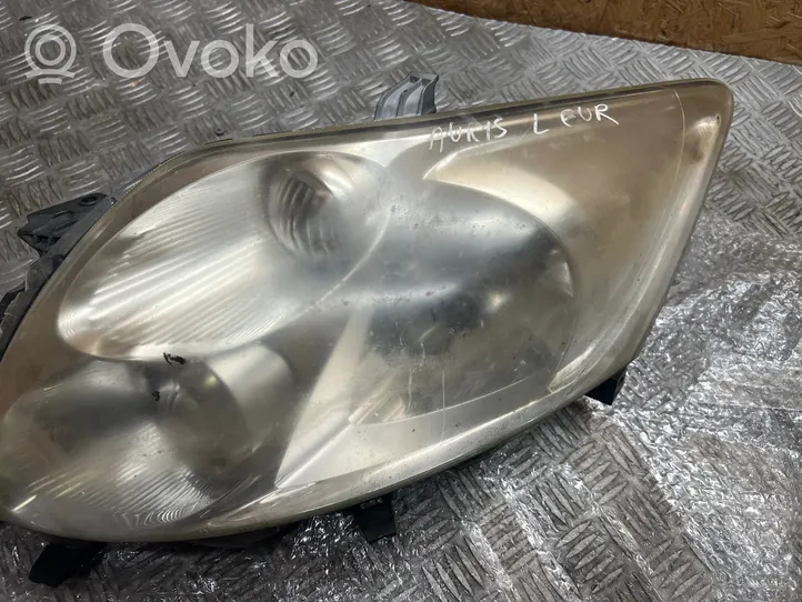 Toyota Auris 150 Lampa przednia 8115002470